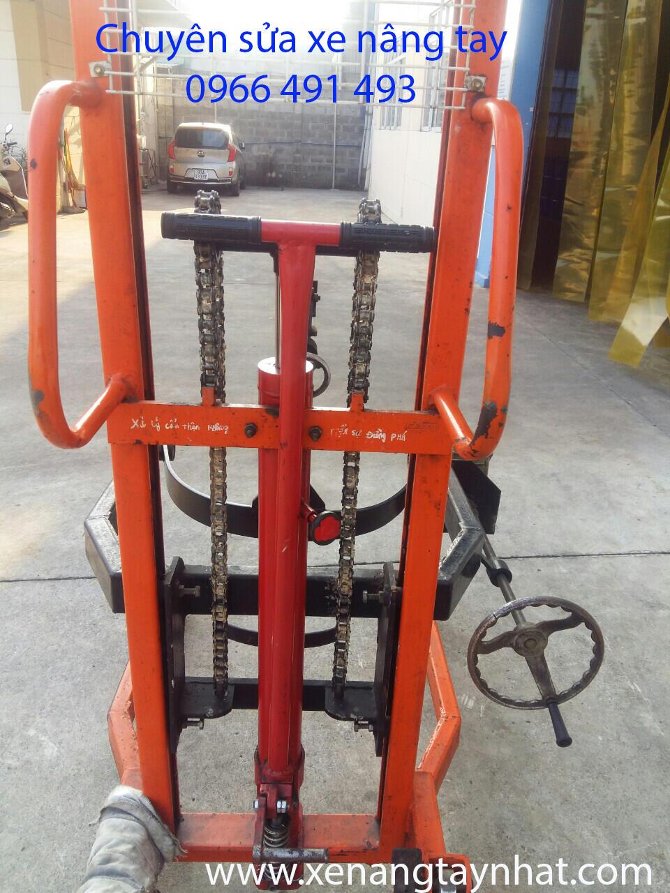 phục hồi bơm xe nâng phuy