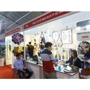 Dịch Vụ Sản Xuất Gương Toilet Theo Yêu Cầu - Tinh Tế, Hiện Đại