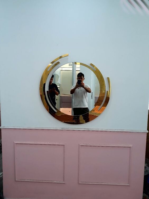 Gương treo tường