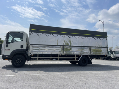 Isuzu 6.5 Tấn – FRR650 – Xe Tải ISUZU 6.5 Tấn Thùng Mui Bạt (FRR90NE4A)