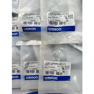 Cảm biến tiệm cận E2E-C04S12-WC-C1 2M