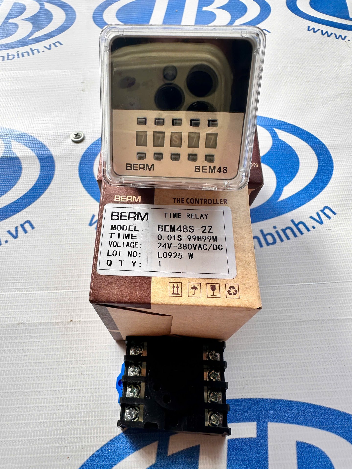 Timer rơ le màn hình LCD ,Model :BEM48S-2Z
