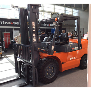 XE NÂNG HÀNG HELI 4-5 TẤN