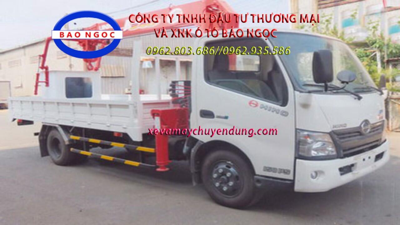 Xe tải hino xzu720 gắn cẩu unic 3 tấn 5 đốt urv345