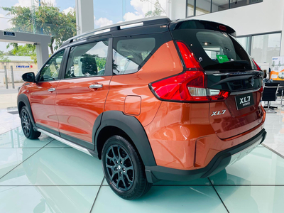 Suzuki XL7 Hybrid 2 Tone