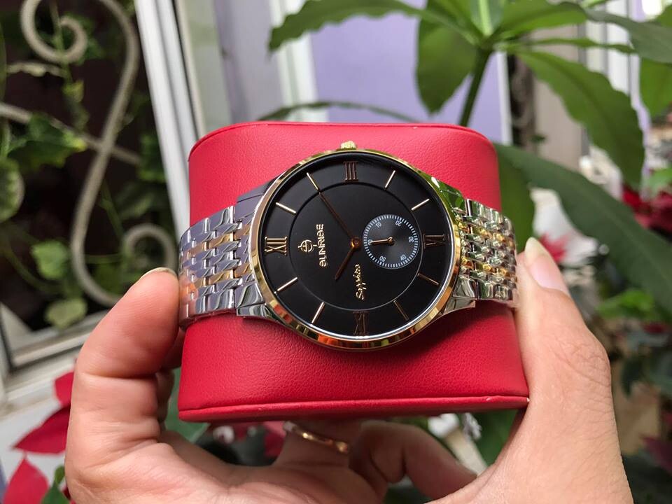 Đồng Hồ Sunrise 1109SA vỏ trắng pha vàng mặt đen