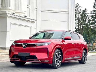 VinFast VF9 Eco