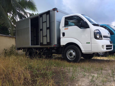 Xe tải KIA Frontier K250 - Thùng kín - Tải 1490kg / 2490kg