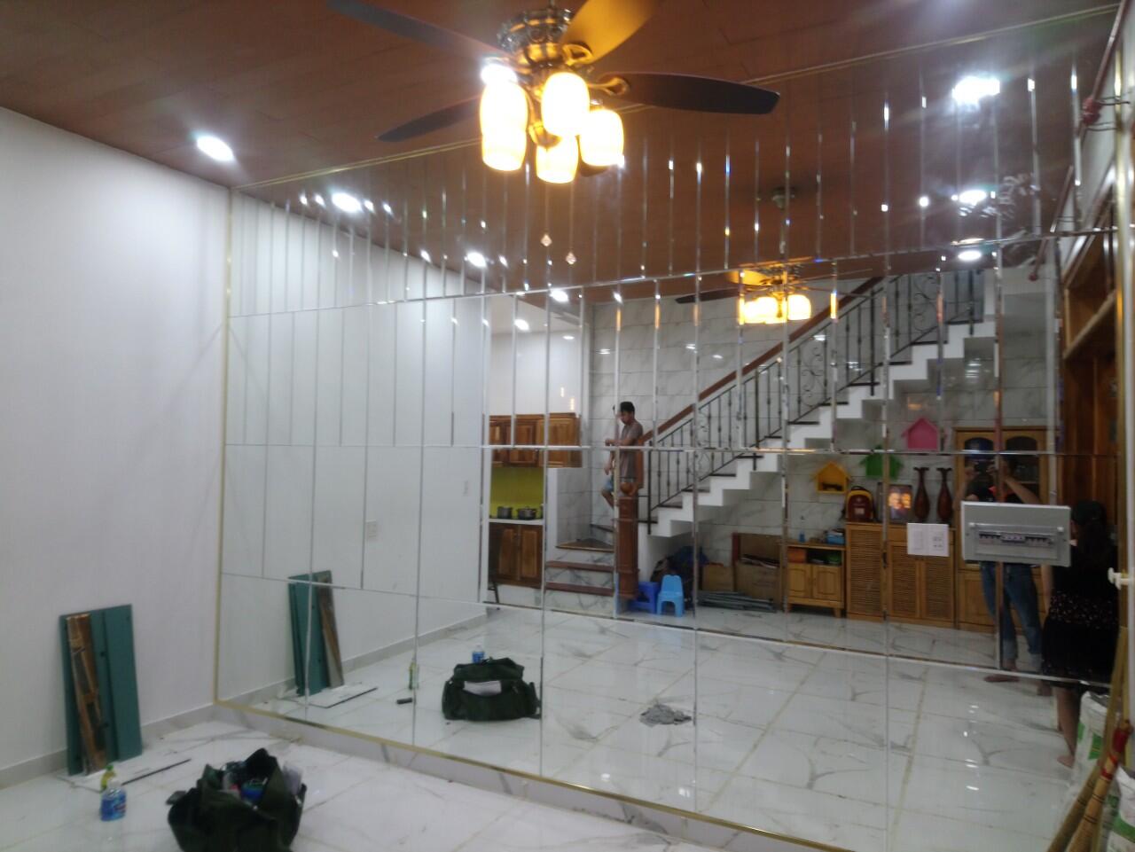 kính thủy trang trí, kính thủy trang trí