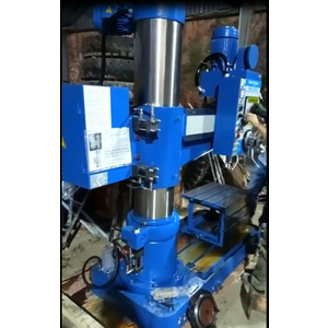 Máy Khoan cần và tazo