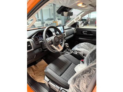 All-New Mitsubishi Triton 4WD AT Premium