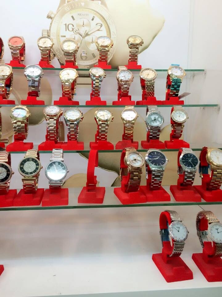 Đế nhung trưng bầy đồng hồ Đế nhung trưng bầy đồng hồ