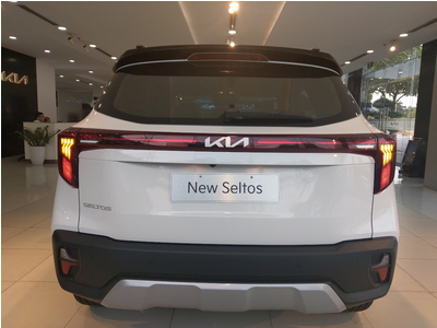 New KIA Seltos 1.5L AT