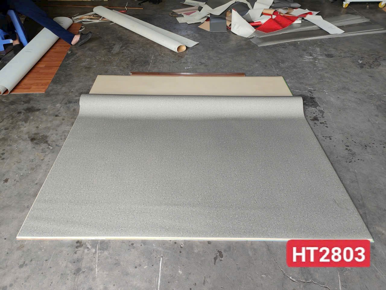 Tấm nhựa trải sàn vinyl PVC dân dụng cao cấp- MIA- HEMOGEN