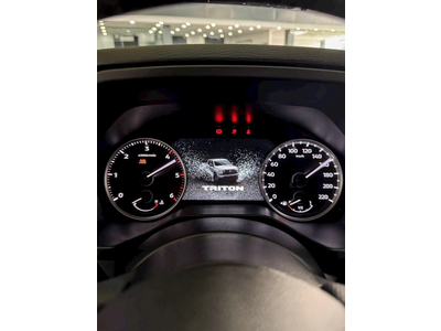 All-New Mitsubishi Triton 4WD AT Premium