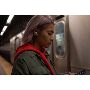 Tai nghe Apple AirPods Pro with Wireless Charging Case