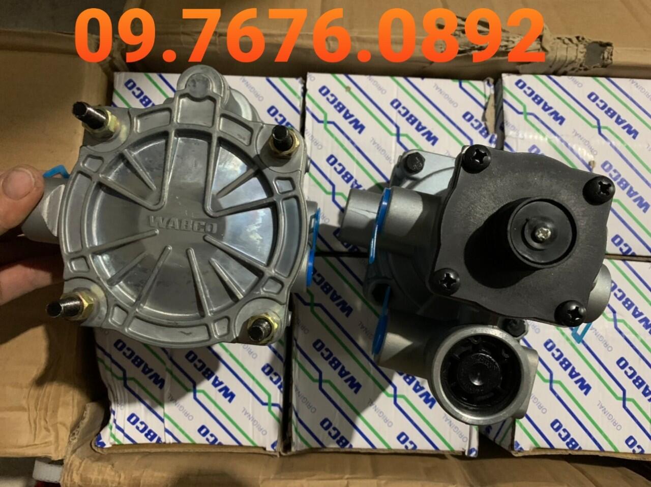 van chia hơi đầu kéo xe howo a7