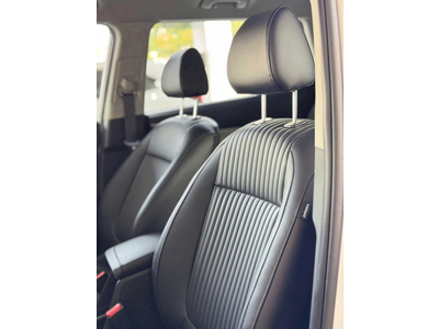 KIA Carens Clavis 1.5G Deluxe