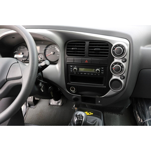 Xe tải KIA Frontier K200 - Thùng mui bạt - Tải 990kg / 1490kg / 1990kg
