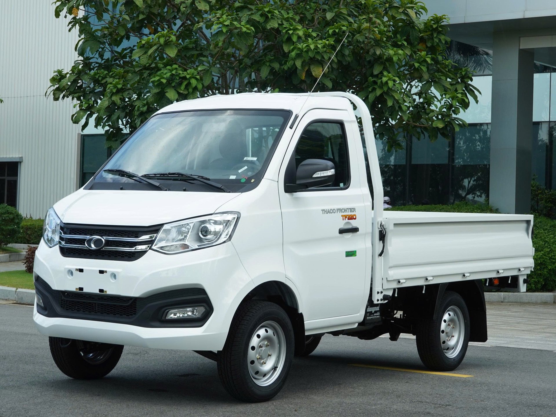 XE TẢI THACO TOWNER T1-2.3 (TF220) THÙNG LỬNG DÀI 2m3 TẢI 990Kg 2026 MỚI NHẤT