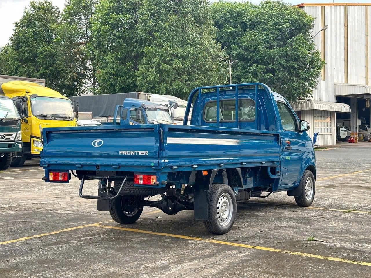 XE TẢI THACO TOWNER T1-2.3 (TF220) THÙNG LỬNG DÀI 2m3 TẢI 990Kg MỚI NHẤT