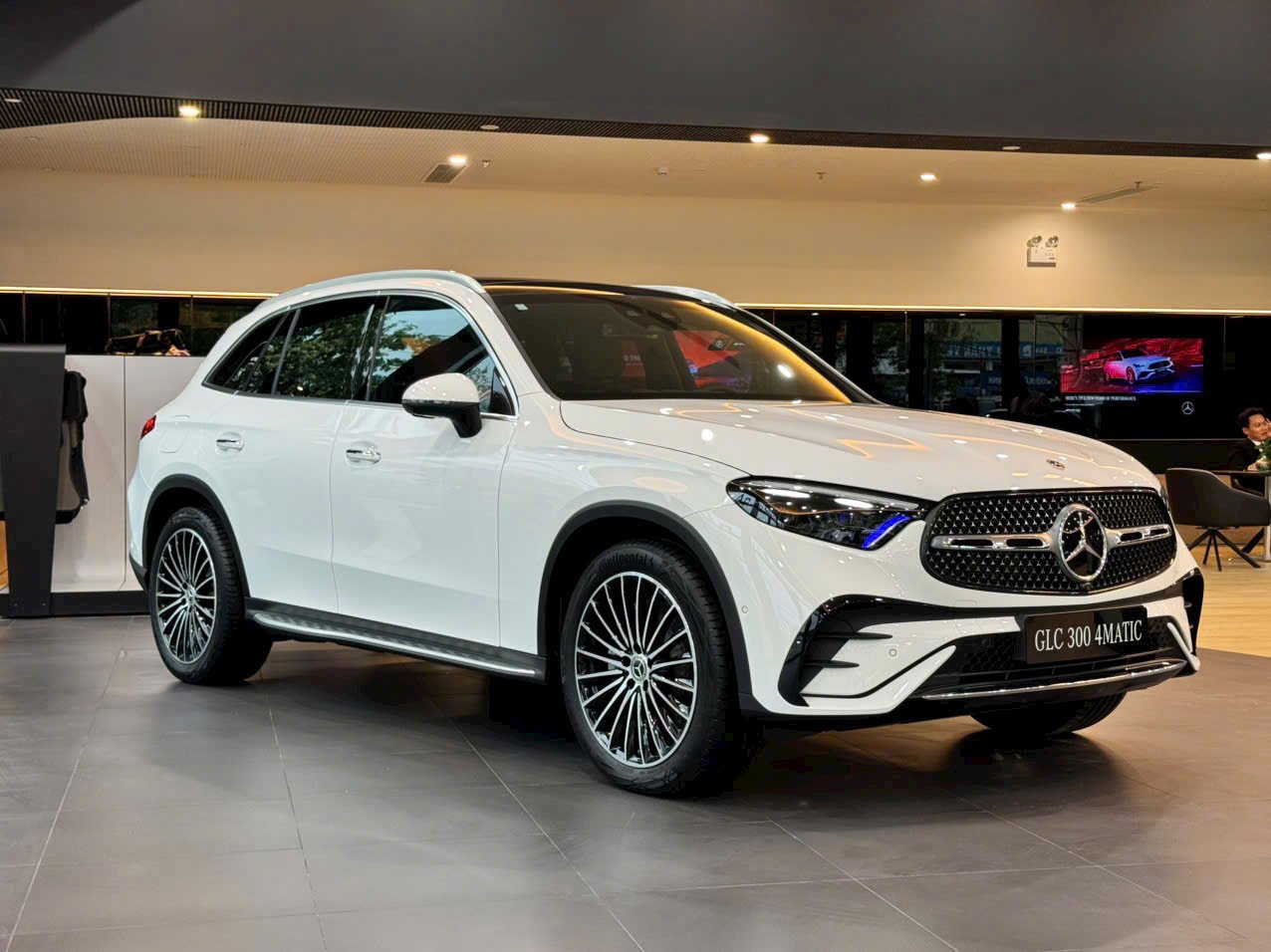 GLC 300 4MATIC 2026 – Lăn bánh trọn gói từ 2 Tỷ 5xx, sẵn sàng cho những hành trình khác biệt