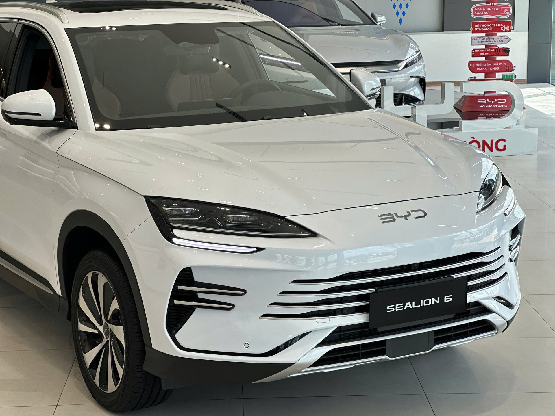 BYD SEALION 6