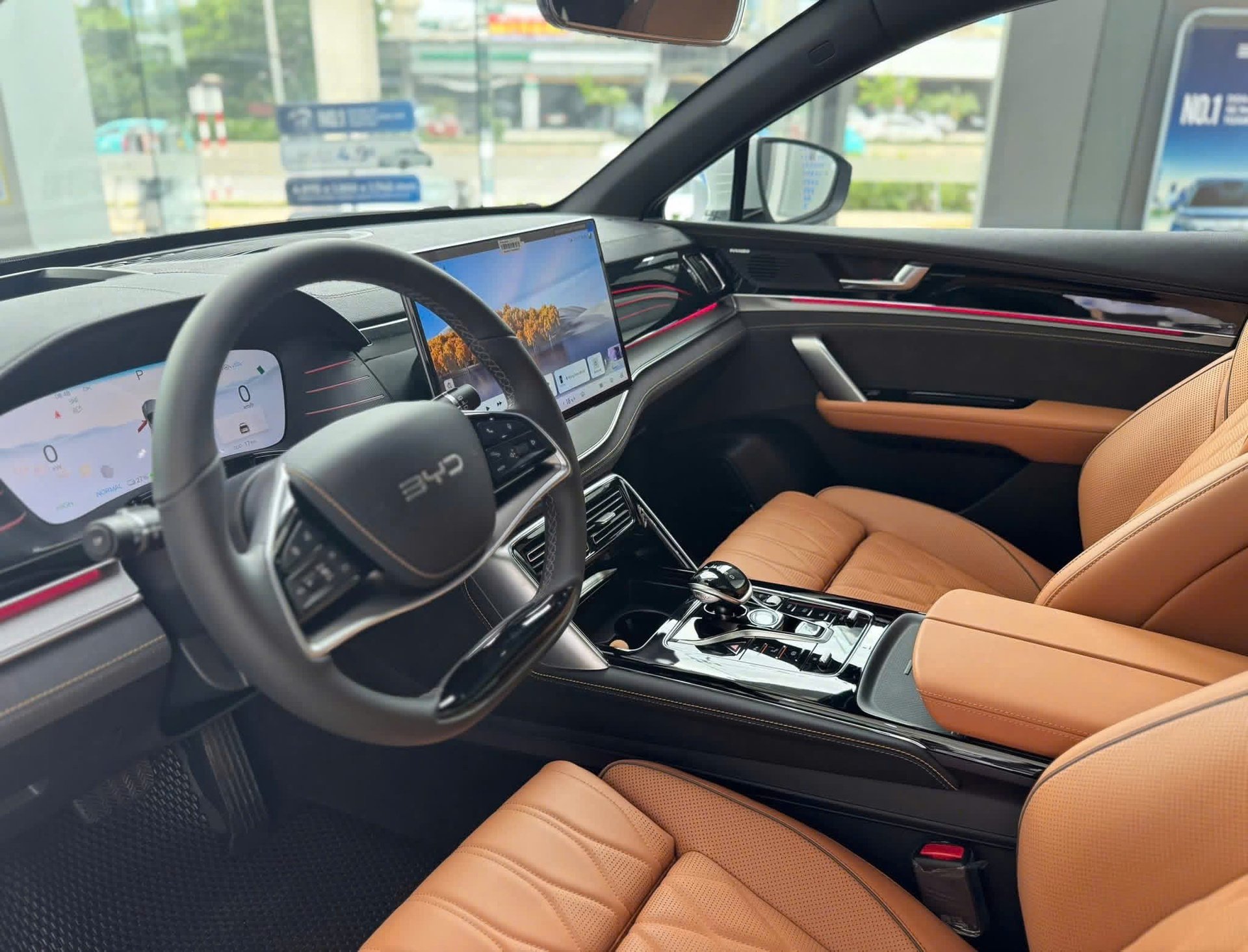 BYD Sealion 8