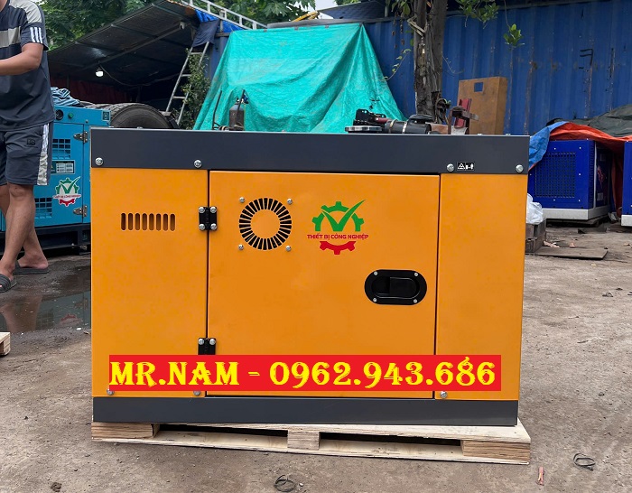 Máy phát điện 8kW 220V – Máy phát điện dân dụng chạy dầu, vỏ chống ồn.