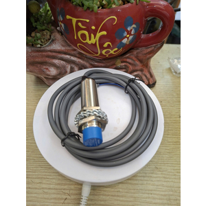 Cảm Biến Tiệm Cận Analog Pefun XAM8 18GM P1U DC24V Phi 18