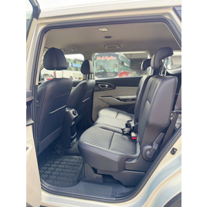 Kia Carens Clavis 1.5G Deluxe