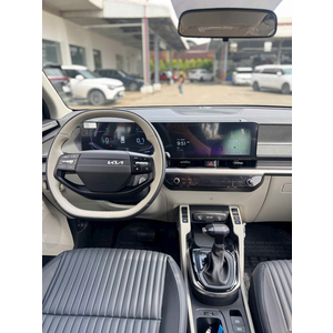 Kia Carens Clavis 1.5G Deluxe
