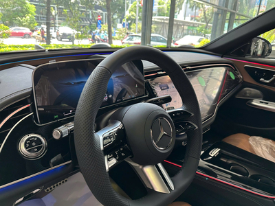 Mercedes Benz E300 AMG