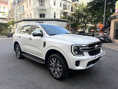 Everest 2 Cầu Xuất Hóa Đơn xe 2025 - 4.900km