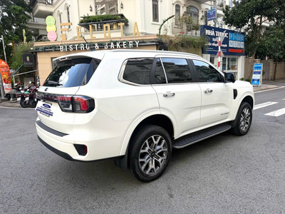 Everest 2 Cầu Xuất Hóa Đơn xe 2025 - 4.900km