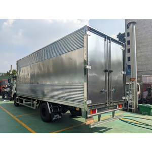 Isuzu 3.5 Tấn – NPM350 Thùng Kìn Dài 6m2