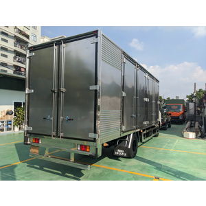 Isuzu 3.5 Tấn – NPM350 Thùng Kìn Dài 6m2