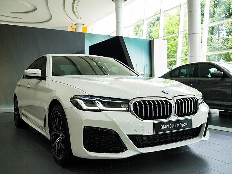 Thông số kỹ thuật BMW 520i Update 2021  Auto5