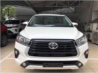 Toyota Innova V 2.0AT