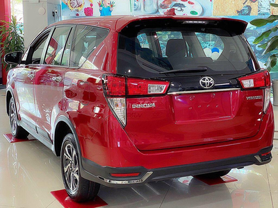 Toyota Innova Venturer