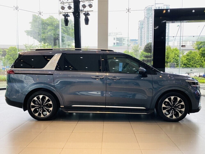 KIA Carnival 2.2D Signature 7 chỗ