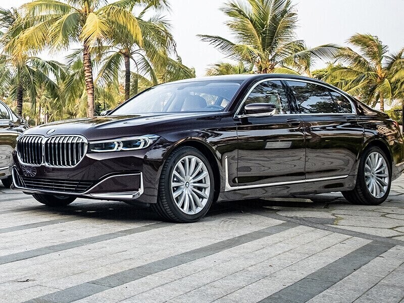 BMW 730Li Pure Excellence 2020