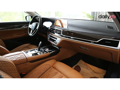 BMW 740Li Pure Excellence 2021