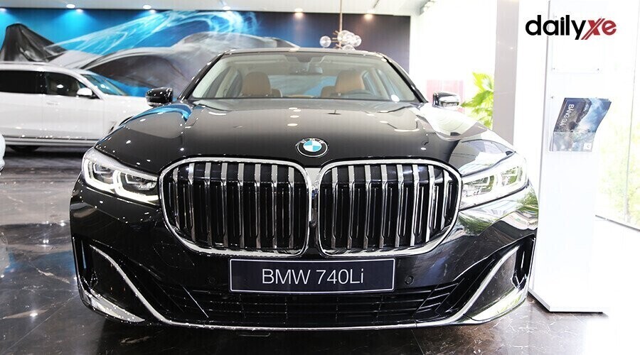 BMW 740Li Pure Excellence 2021