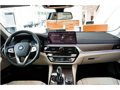 BMW 520i