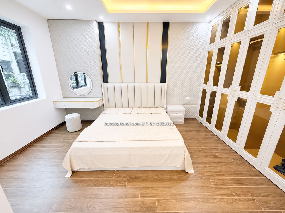 Bán Nhà Phân Lô Trương Định, Hai Bà Trưng, 62m², 4 Tầng, Mặt Tiền 4.7m, Ô Tô Tránh, Vỉa Hè