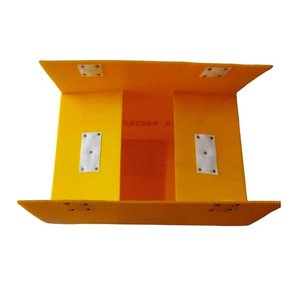 Thùng nhựa danpla đáy xếp tự động, nắp dán lông gai, tay cầm hở