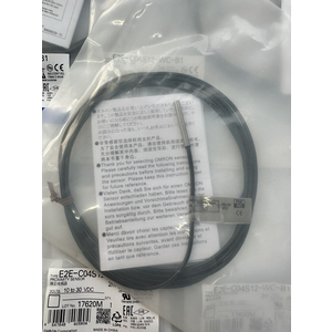 Cảm biến tiệm cận E2E-C04S12-WC-B1 2M