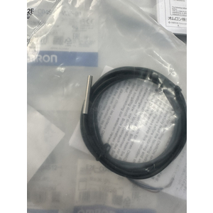 Cảm biến tiệm cận E2E-C04S12-WC-C1 2M