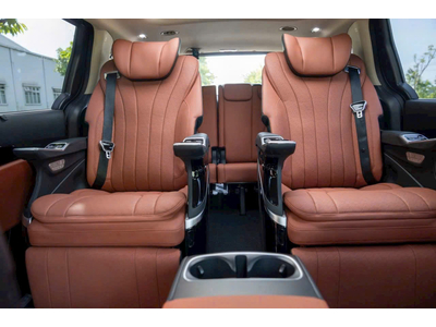 KIA New Carnival 1.6 Turbo Hybrid Signature 7S (Hàng ghế 2 VIP)